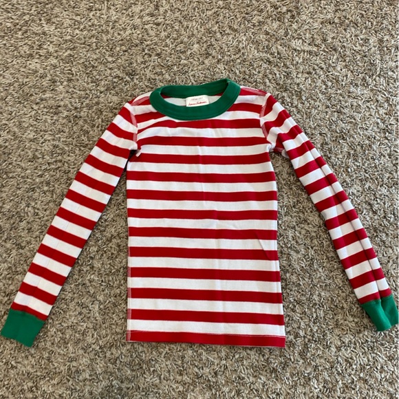 Hanna Andersson Red and White Striped Christmas Pajama Set - Picture 4 of 7